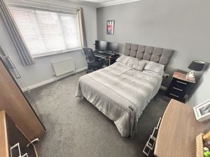 Bedroom- click for photo gallery